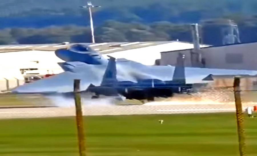 Опубликовано видео жесткой посадки американского F-15