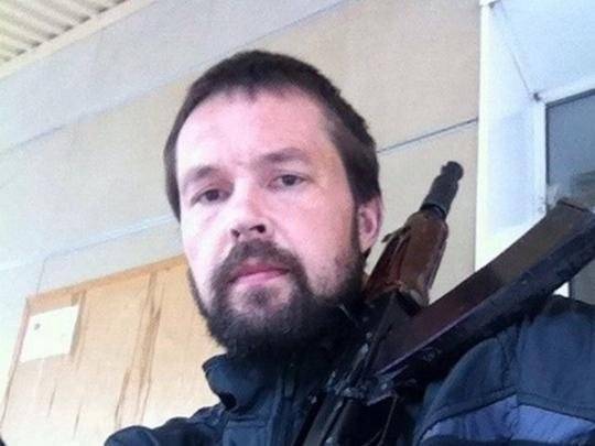 Неонацисты ликуют - из России депортируют ополченца ДНР Максима Шадрова