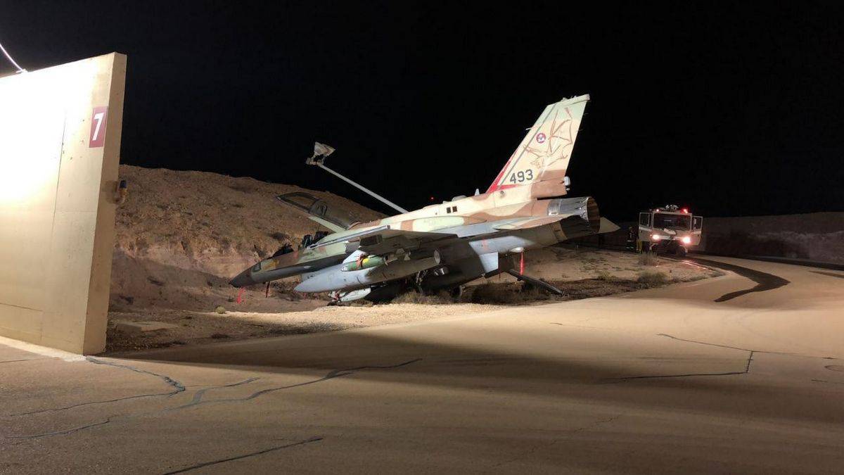 С боеготовой бомбой очутился в канаве: авария израильского F-16I Sufa