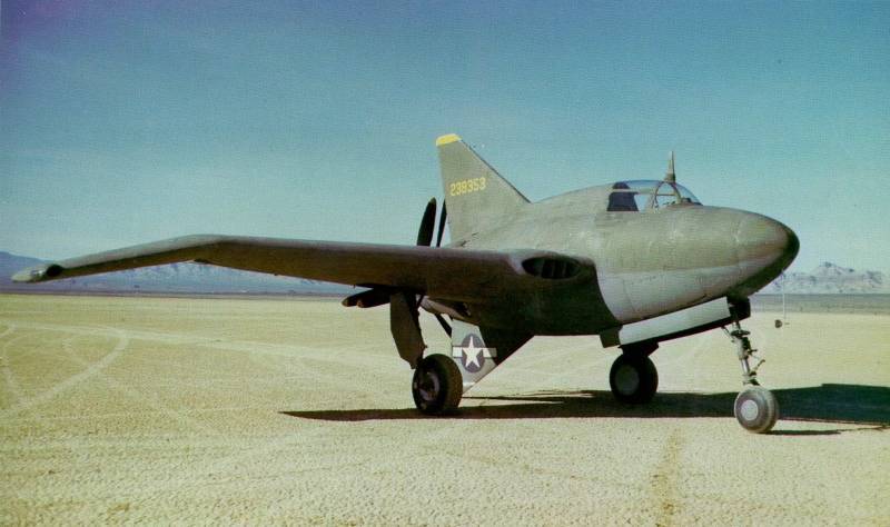 Истребитель в форме пули. XP-56 Black Bullet