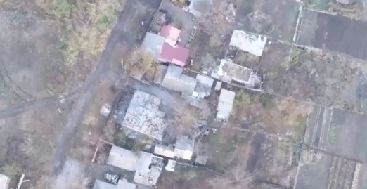 Беспилотники ВСУ сбрасывают бомбы на головы людей Донбасса
