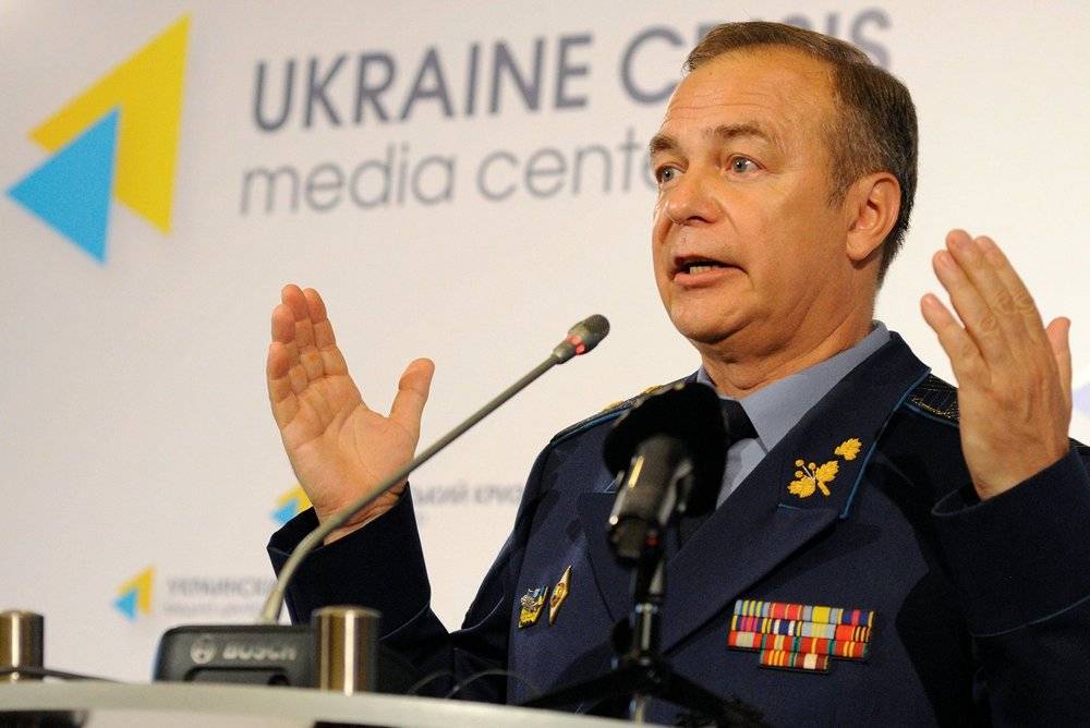 Украинский генерал: на Донбассе советуют создать революционную ситуацию