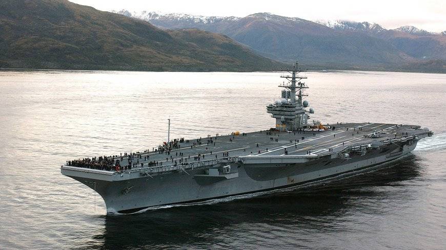 Китайское гостеприимство: Авианосец ВМС США совершил заход в порт Гонконга