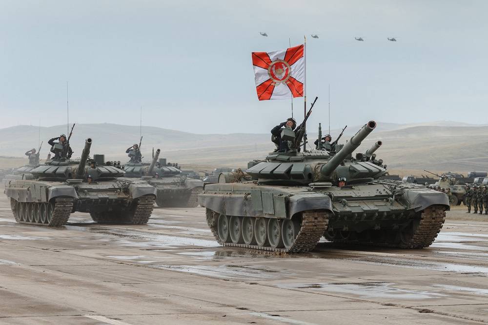В Белоруссию поступили 10 модернизированных танков Т-72Б3