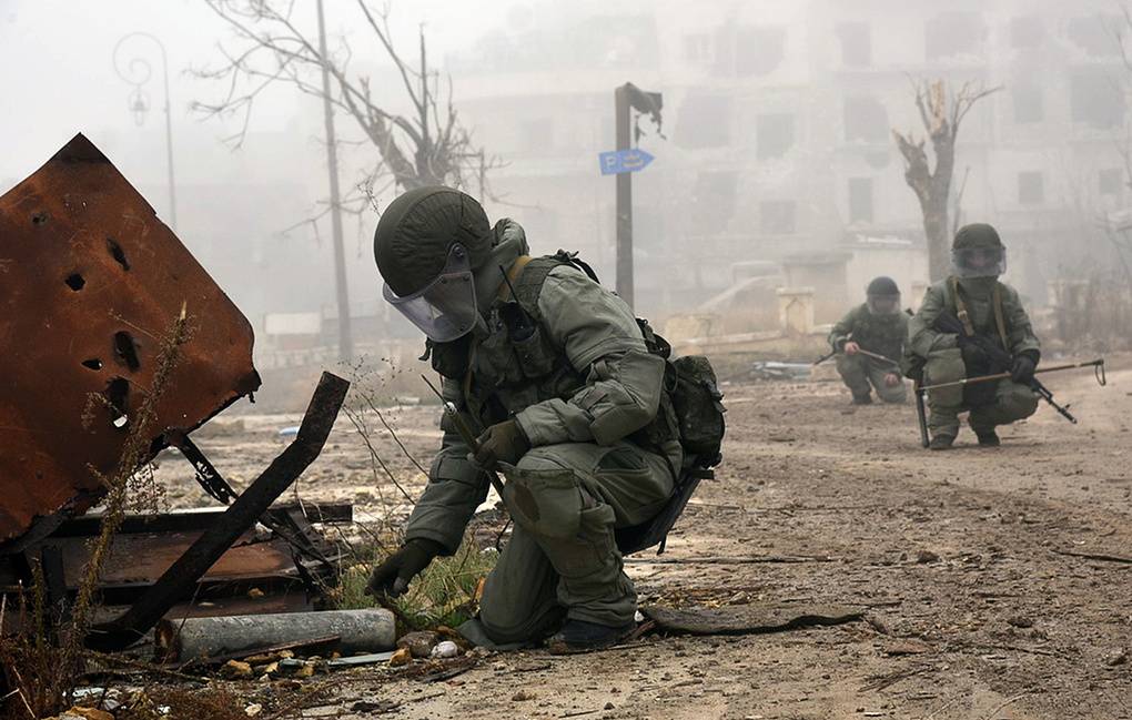 Химики Минобороны РФ прибыли в Алеппо, который был обстрелян боевиками