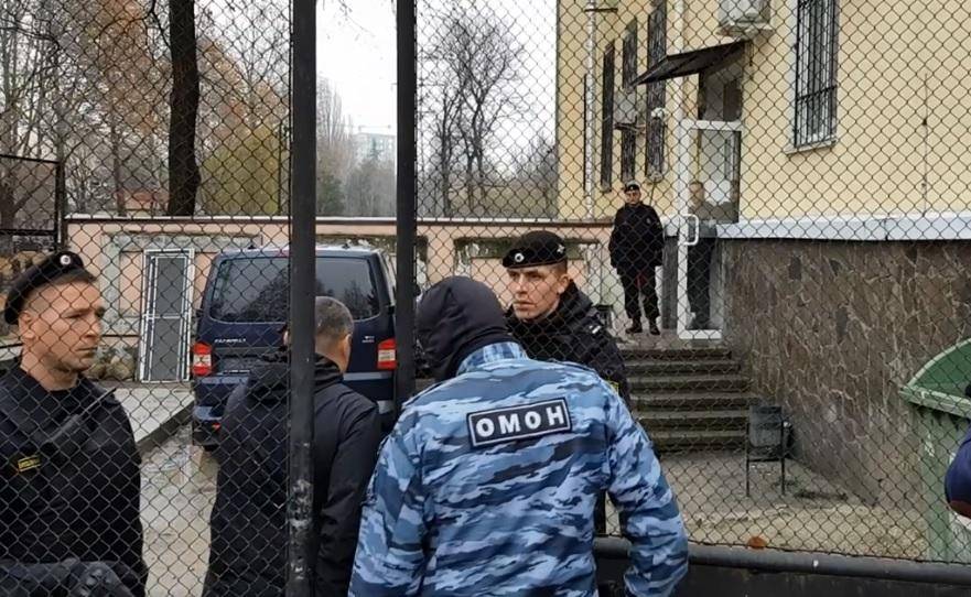Украинских моряков начали арестовывать в Крыму