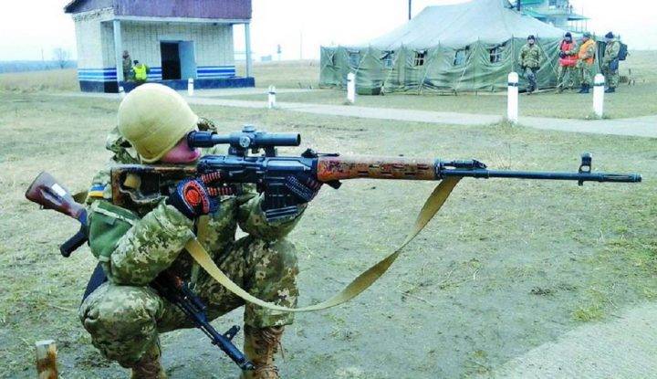 О бойцах из РФ, зверях-ополченцах и желании сдаться: рассказ снайпера ВСУ