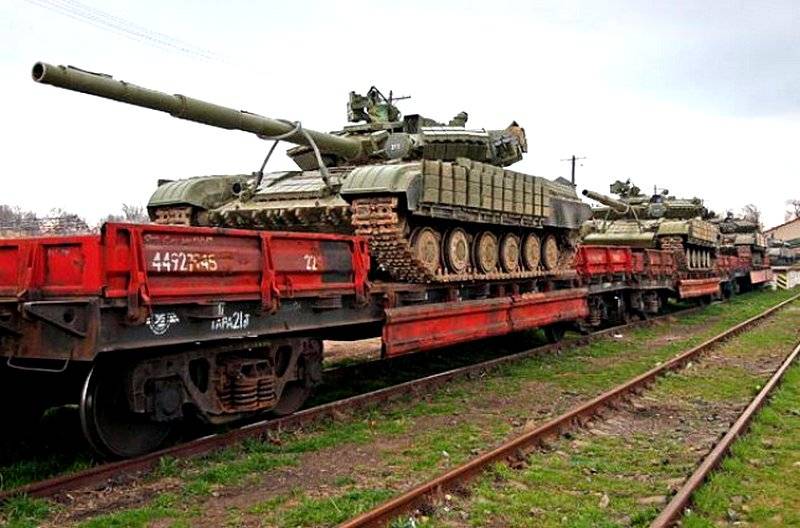 «Воюйте палками!» – украинская бронетехника покидает страну