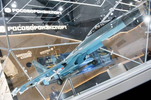 Россия на выставке в Египте представит ударные вертолеты и истребители