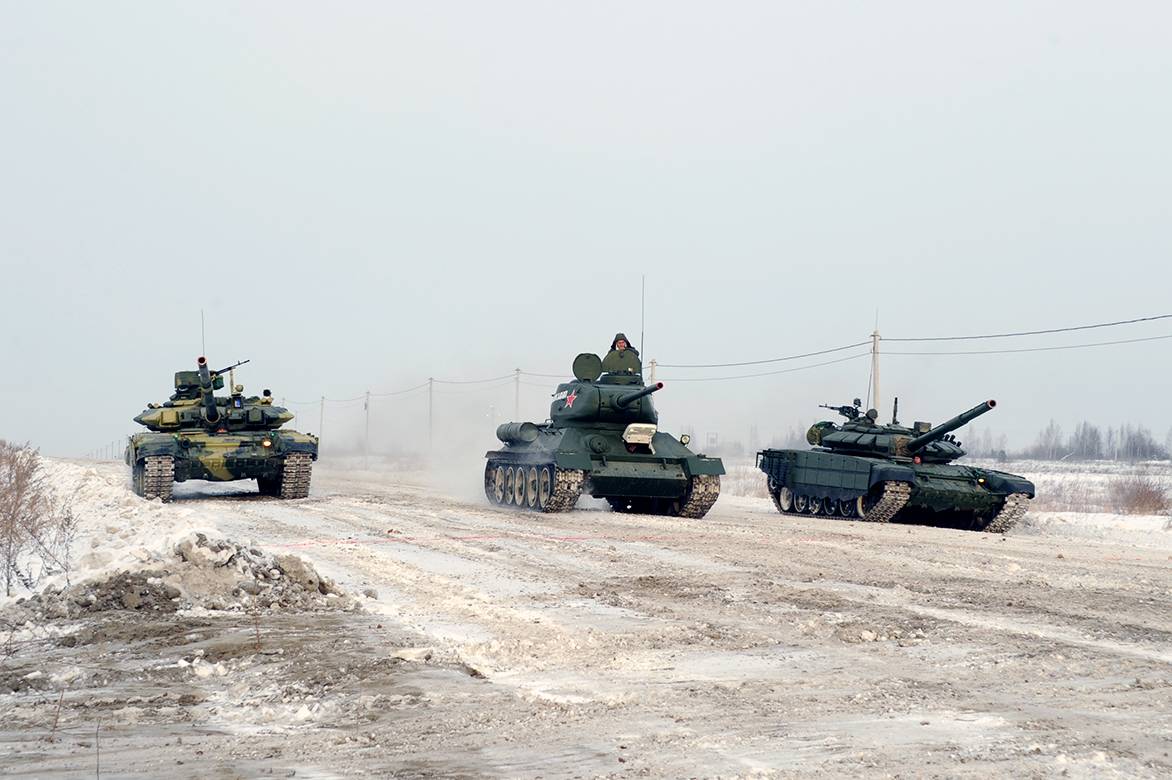 В Нижнем Тагиле состоялись гонки Т-34-85, Т-72Б3, Т-90С. Кто победил?