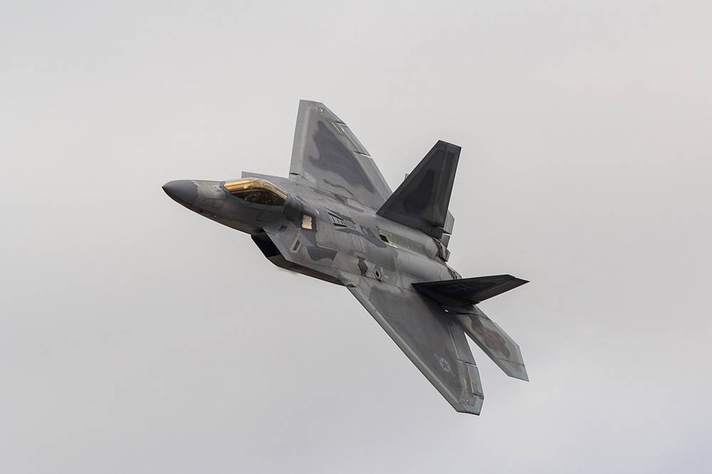 "Раптор" устарел: почему США больше не могут полагаться на F-22