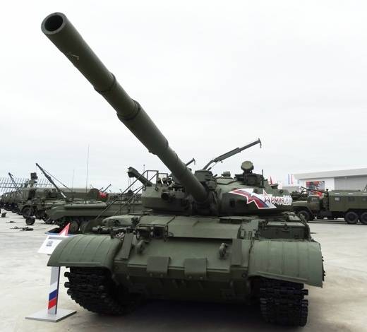 Генштаб Украины напуган скоплением "русской армады" из 300 танков Т-62М