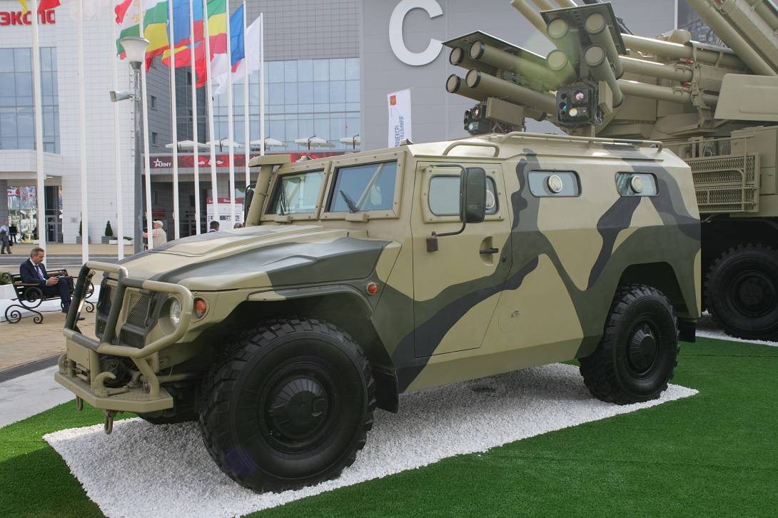 Опытный образец бронеавтомобиля "Тигр-2" выпустят весной 2019 года