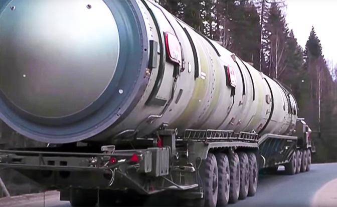 Кремлю снова нужно 6 тысяч ядерных боезарядов
