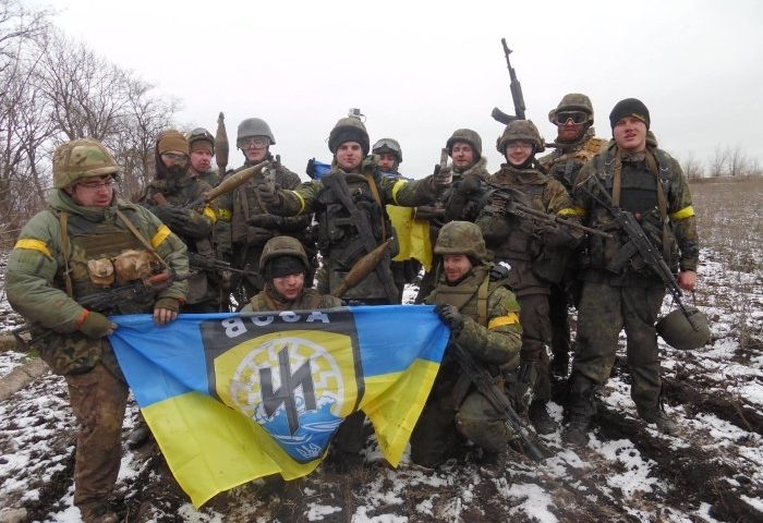 В Донбасс прибыли неонацисты из «Азова» и британский спецназ SAS
