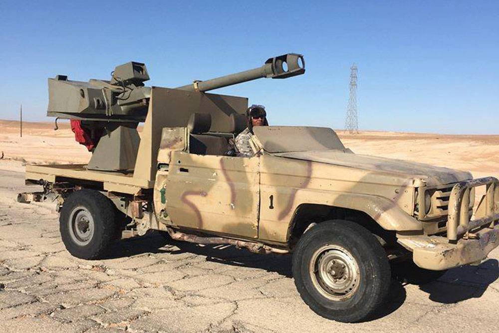 Пушечная Toyota: 90-мм орудие установили на пикап в Ливии