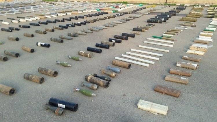 Тайник обнаружен: САА нашли склад боевиков с израильским оружием