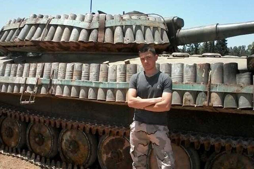 САУ "Гвоздика" с необычной навесной защитой замечена в Сирии