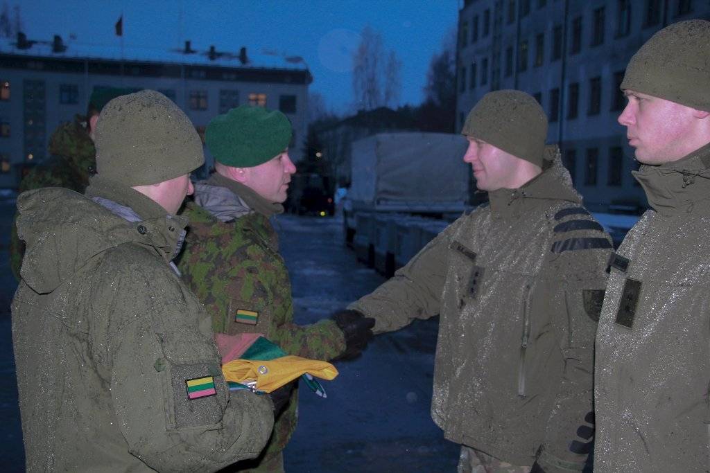 Военные инструкторы из Литвы и США обучают украинцев воевать