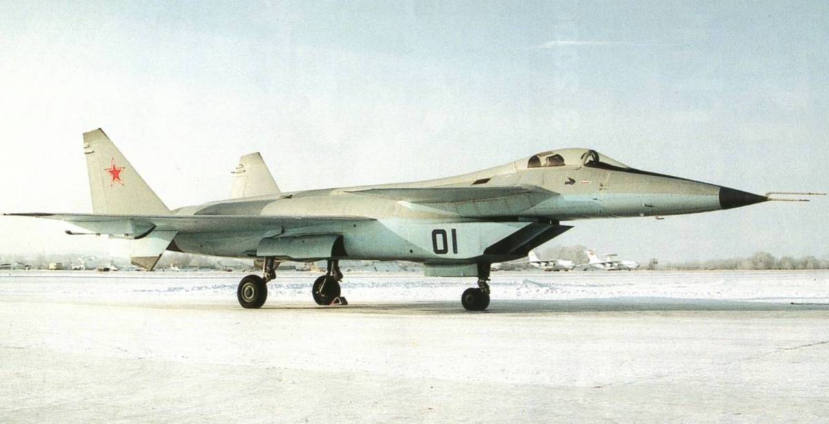 Экспериментальному истребителю пятого поколения МиГ 1.44 исполнилось 20 лет