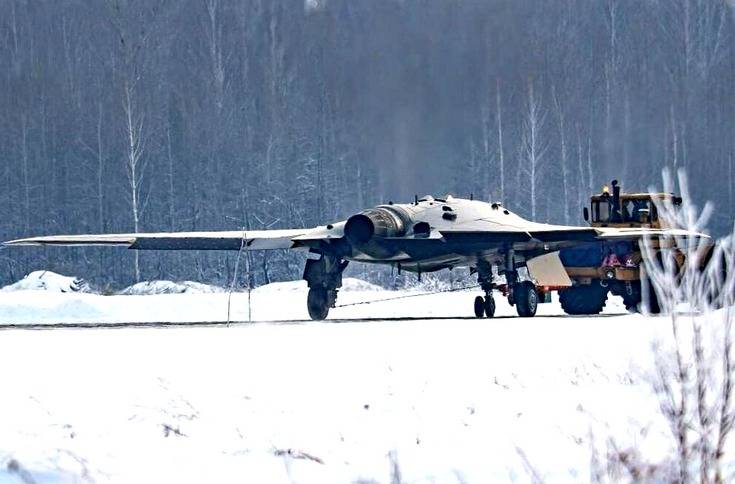 Массивное шасси «Охотника» предполагает солидную боевую нагрузку