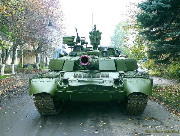 Чем лучшая версия "летающих танков" - Т-80БМ превосходит Т-72Б3М?