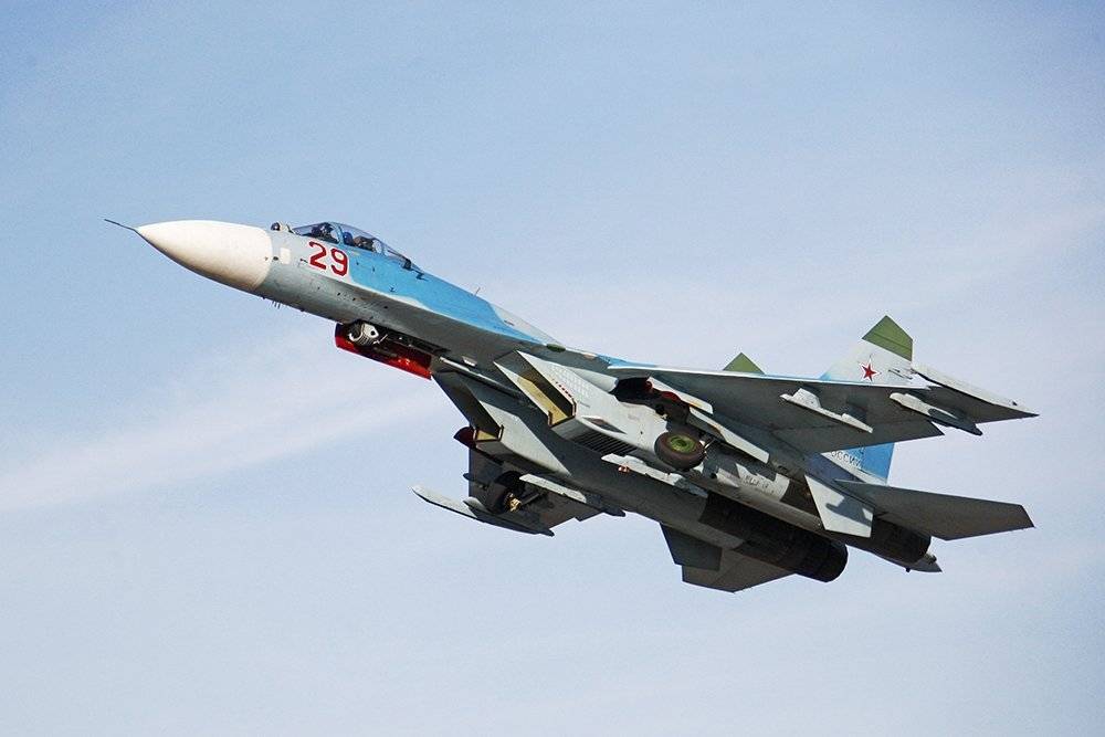 Российский Су-27 жестко отогнал истребитель НАТО