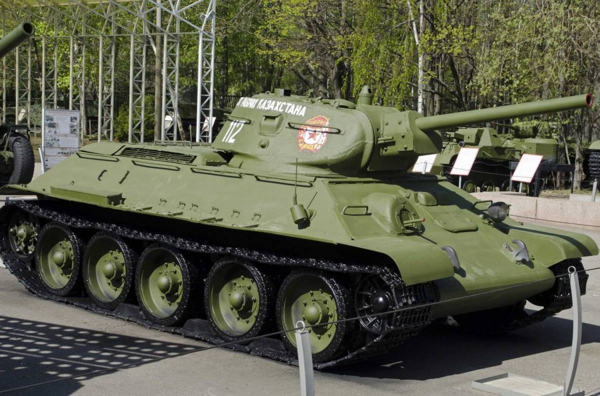 Почему Т-34 проиграл PzKpfw III, но выиграл у "Тигров" и "Пантер". Часть 2