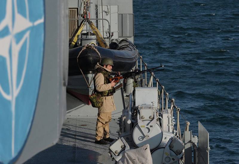 НАТО продлит срок пребывания своих кораблей в Черном море