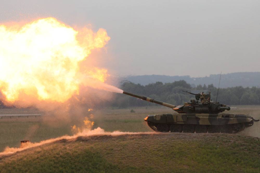 Уничтожитель ПТРК: российские танки получат "умный" снаряд