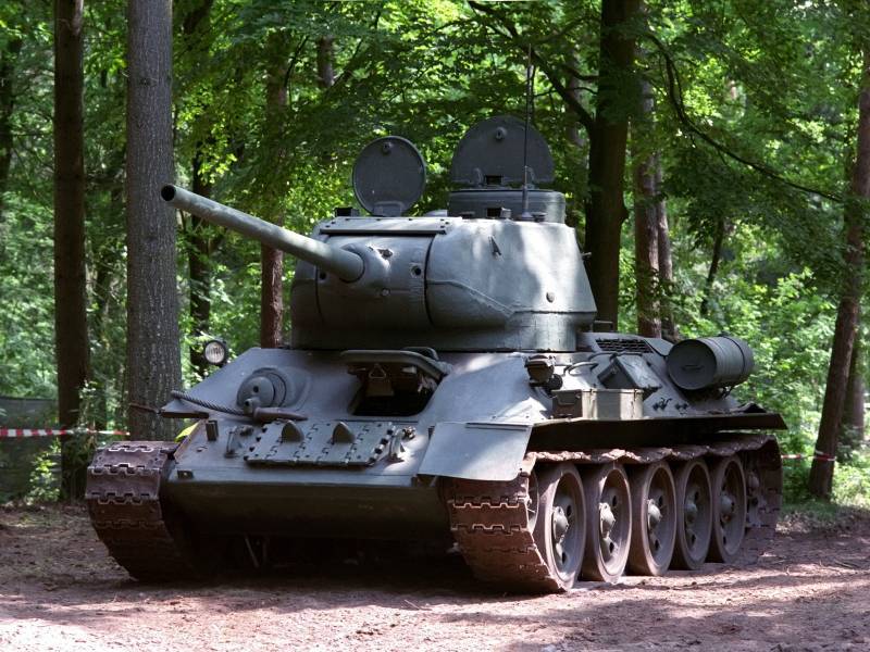 Т-34 в сравнении с немецким танком Pz.Kpfw.IV