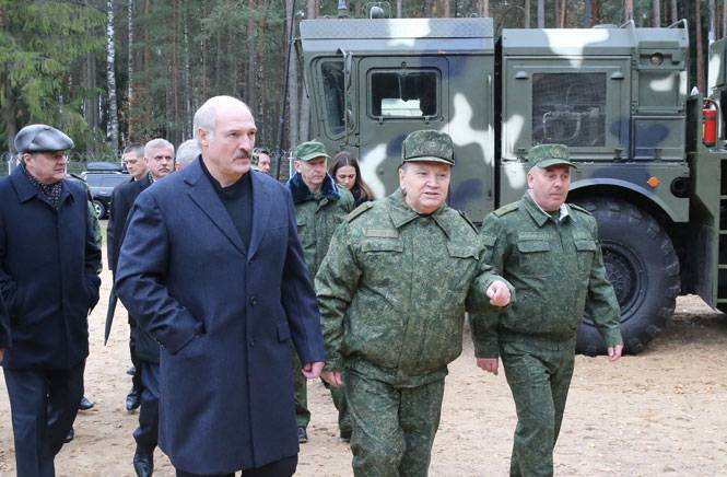 «Полонез» Лукашенко: Батька намерен встряхнуть мировой рынок оружия