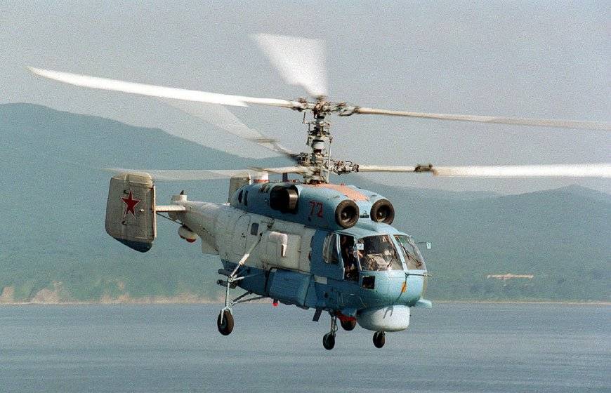 Минобороны РФ показало видео сложной посадки вертолетов Ка-27 на корабли