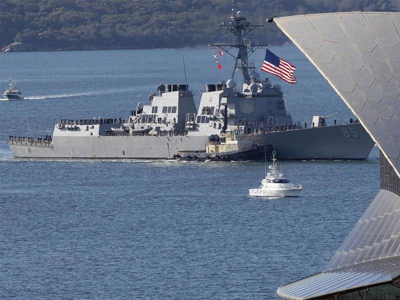 Проход американских эсминцев вызвал недовольство КНР