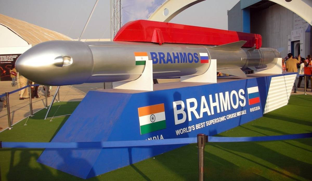 Совместный «гиперзвук» РФ и Индии: представлен прототип ракеты Brahmos-2