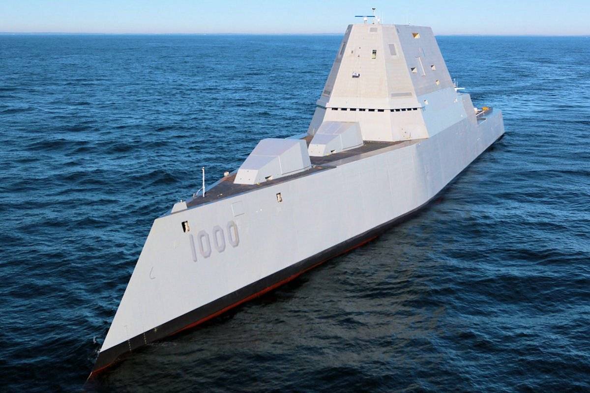 Перспективный эсминец ВМС США «Зумвольт» теряет «невидимость»