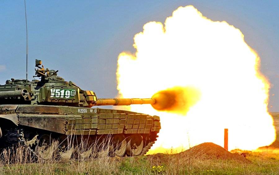 «У нас раненные, остановите танки!» На учениях в РФ танки «накрыли» пехоту