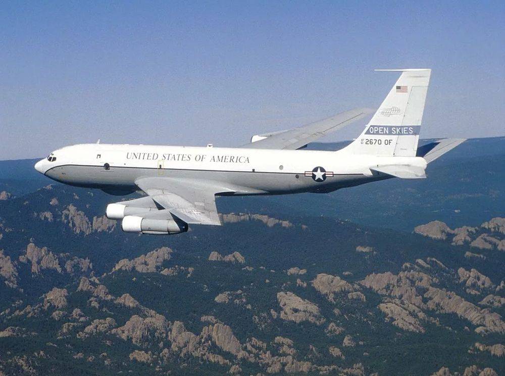 Наблюдатели из ВВС США зачастили летать над территорией России