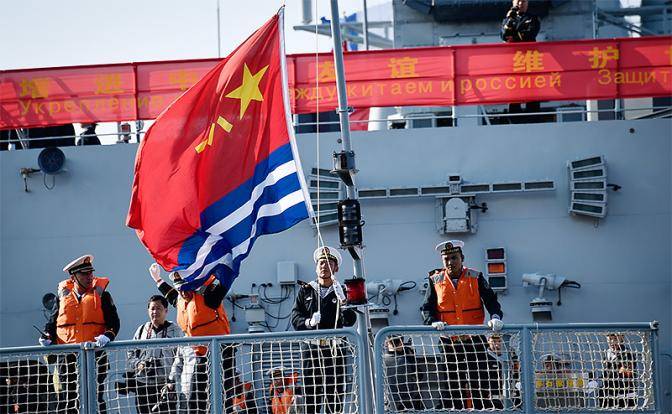 Морской бой: Китай пошел наперерез американской армаде