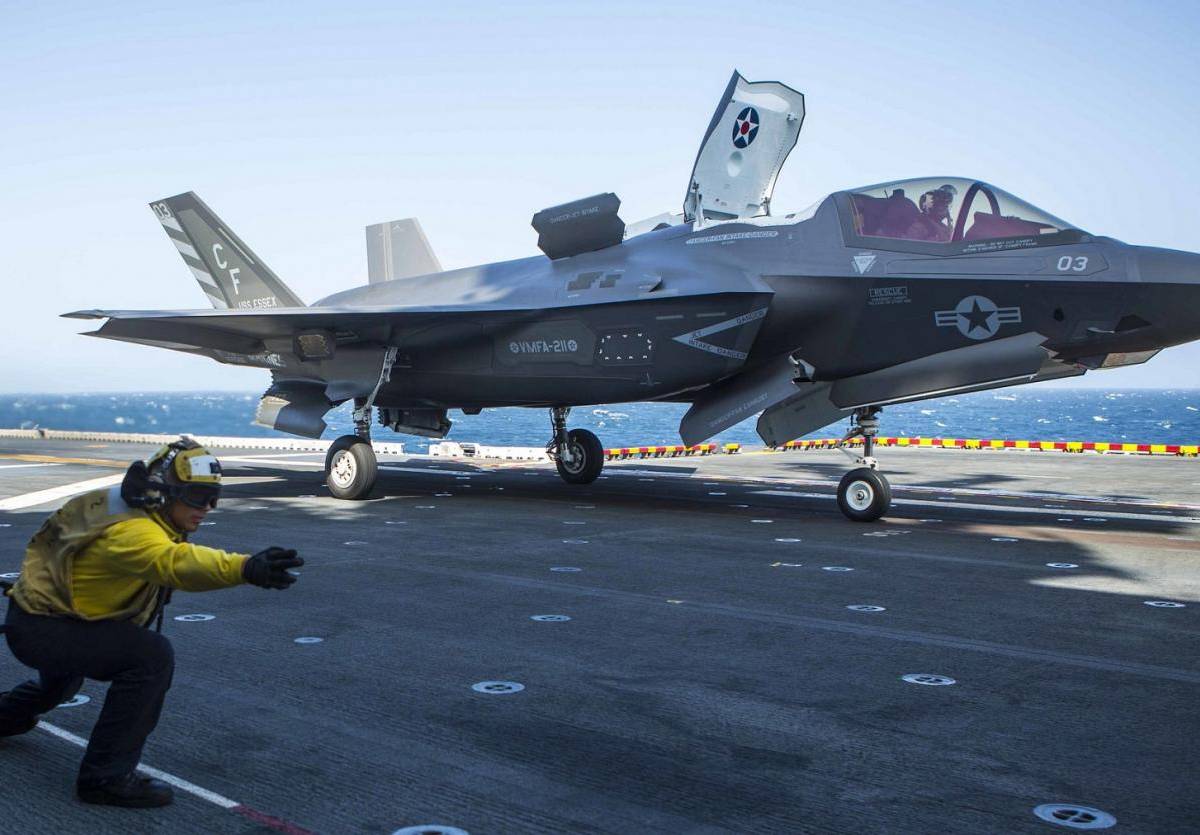 Негативный сценарий для США: хваленные F-35 уничтожат еще на земле