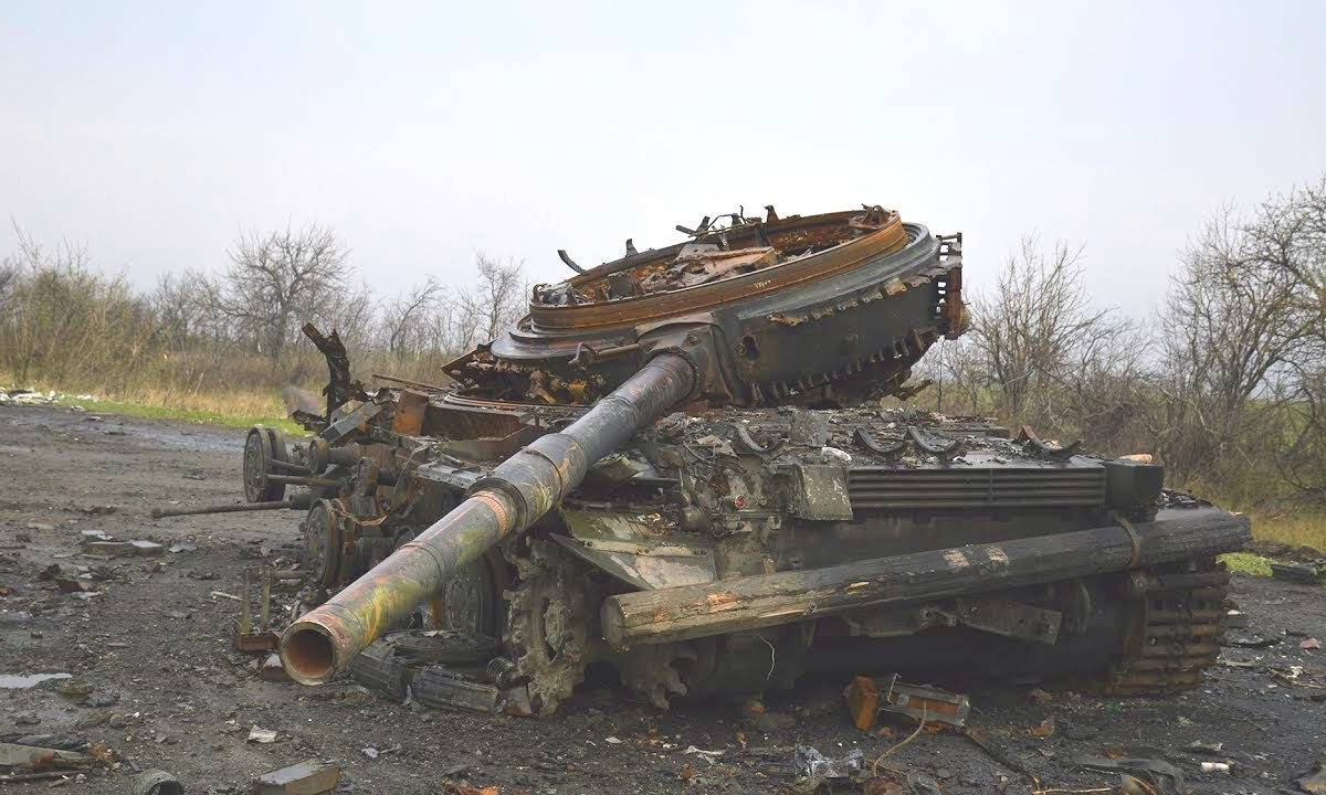Ослеп и обгорел: танкист ДНР рассказал, как он чудом выжил после ПТУР-атаки