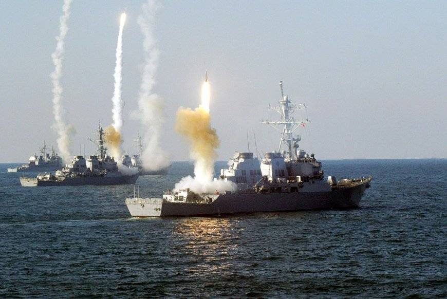 РФ даст достойный ответ на угрозу от американских эсминцев Arleigh Burke