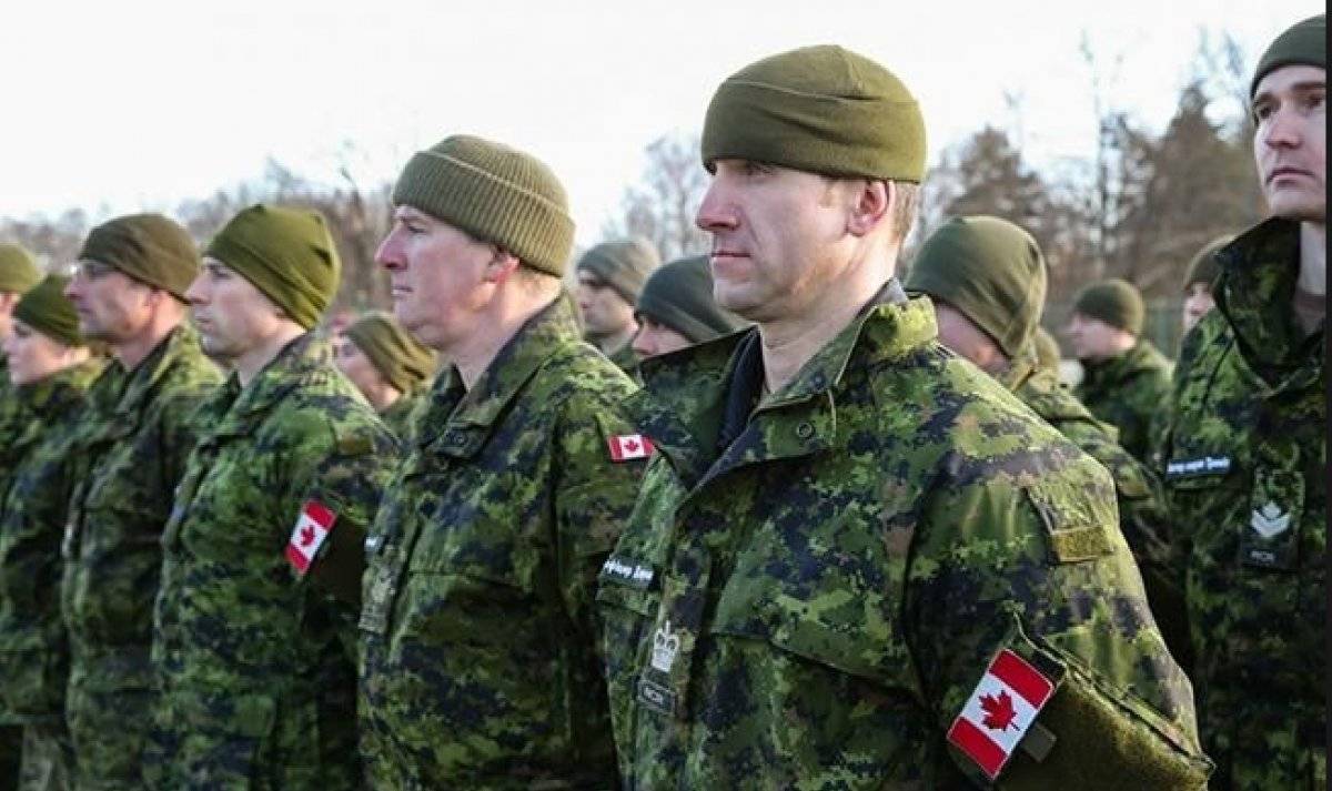 Канада продолжит военную миссию своих инструкторов на территории Украины