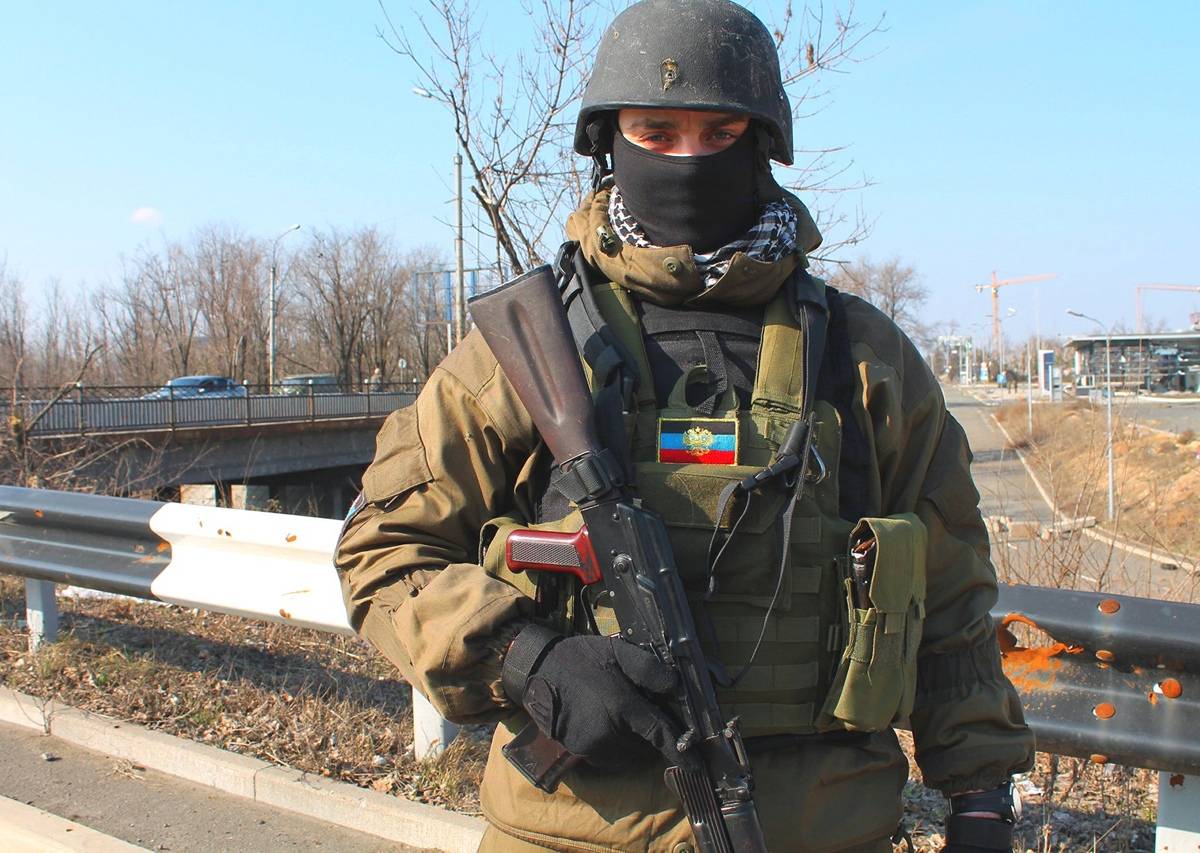 Ускользнул от снайперов и танкистов ВСУ: ополченец ДНР рассказал о войне