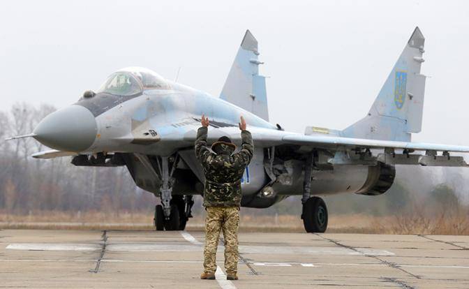 Украинские МиГ-29 и Су-25 над Азовом: «Готовились грохнуться на Россию»