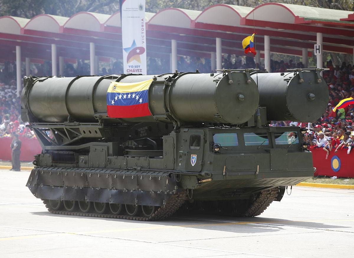 Ответ на угрозы: Венесуэла перебросила С-300ВМ ближе к Каракасу