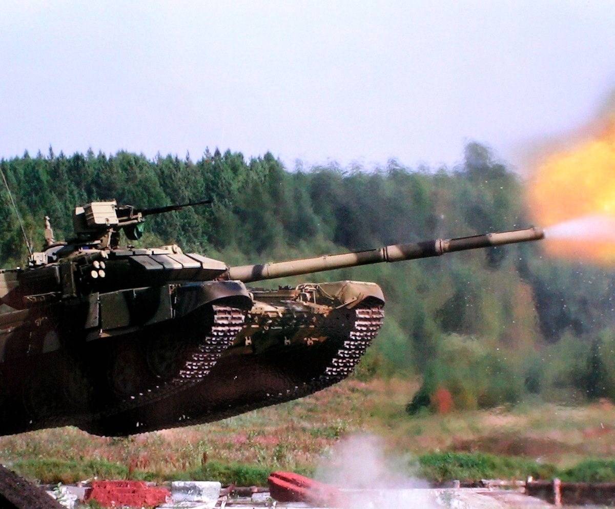 «На смену «Кобре»: в РФ создается «умный» управляемый танковый снаряд
