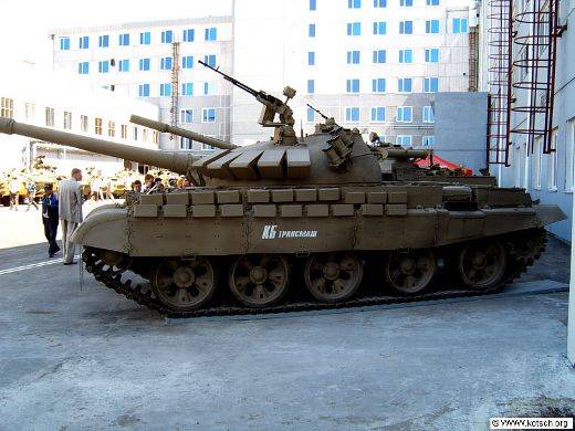  лучшая модернизация: Т-62 образца 2005  пригодился бы в Сирии .