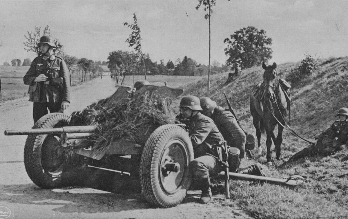 Осрамившаяся при встрече с Т-34 Pak 35/36 - гроза ДОТов линии Мажино