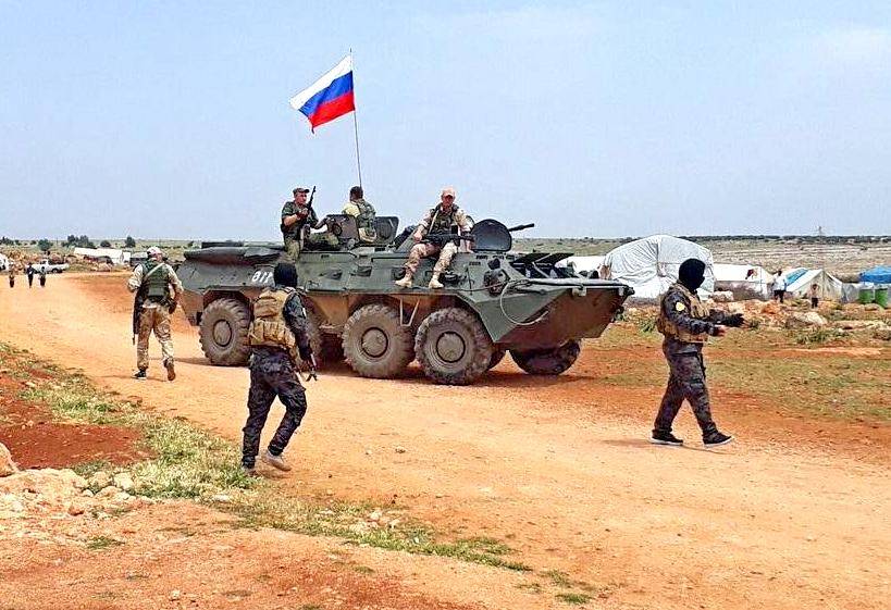 Боевики в Сирии опубликовали видео с захваченными российскими офицерами